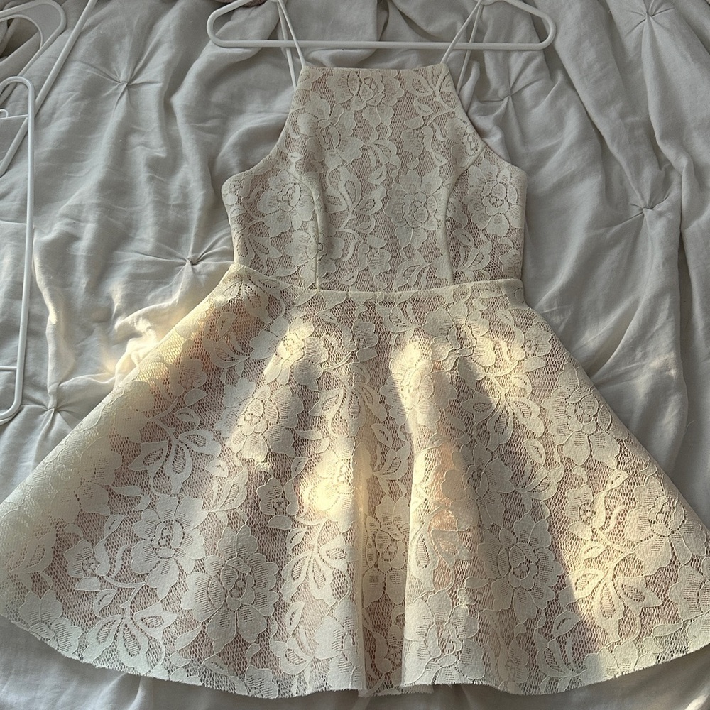 white | lace | flower | flow | dress 🤍
